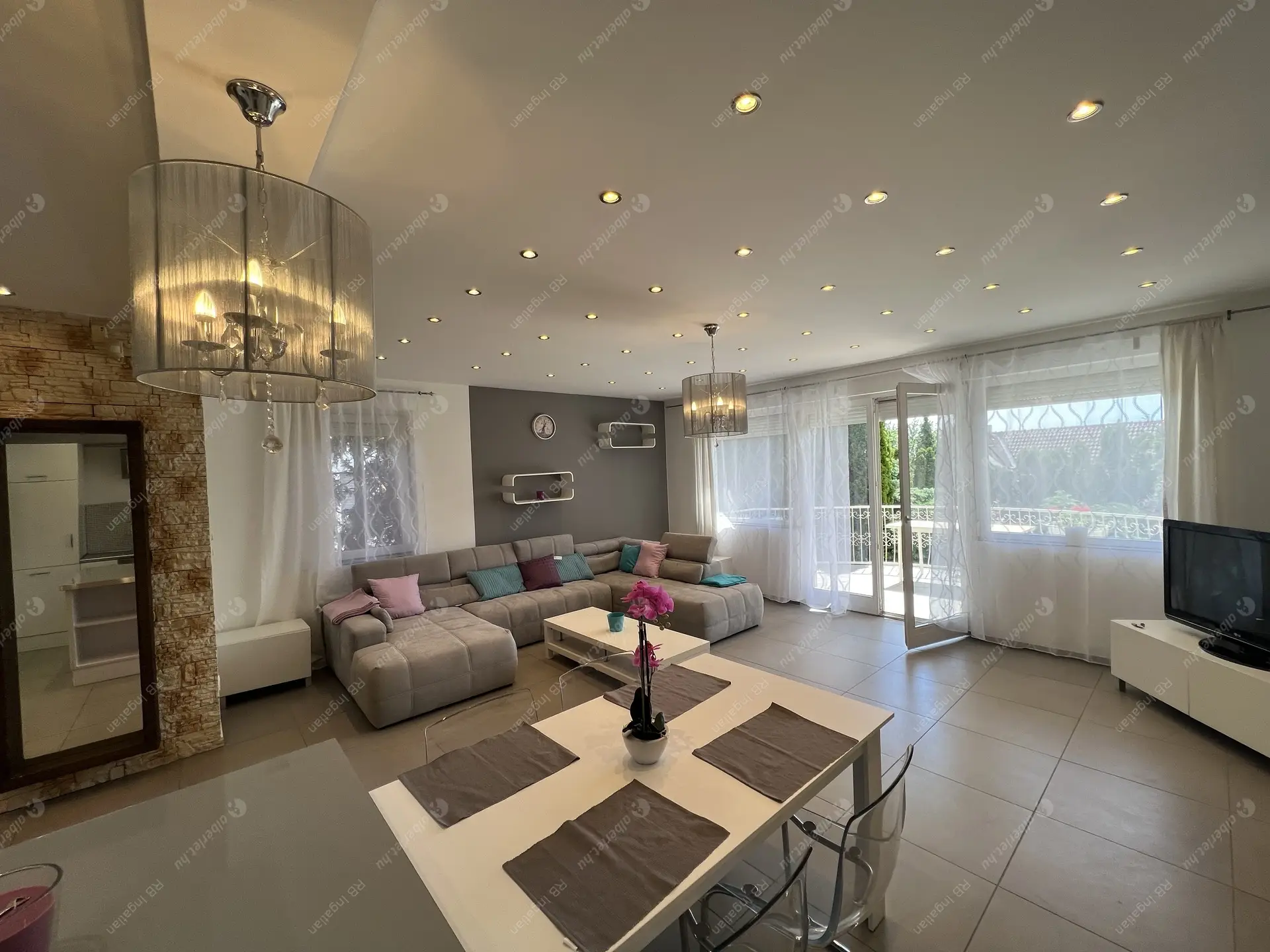 Kiadó albérlet 854000 Ft/hó áron: Budapest, II. kerület  Vihorlát utca. Mérete: 95 nm, 3 szobás | Alberlet.hu - 6317451