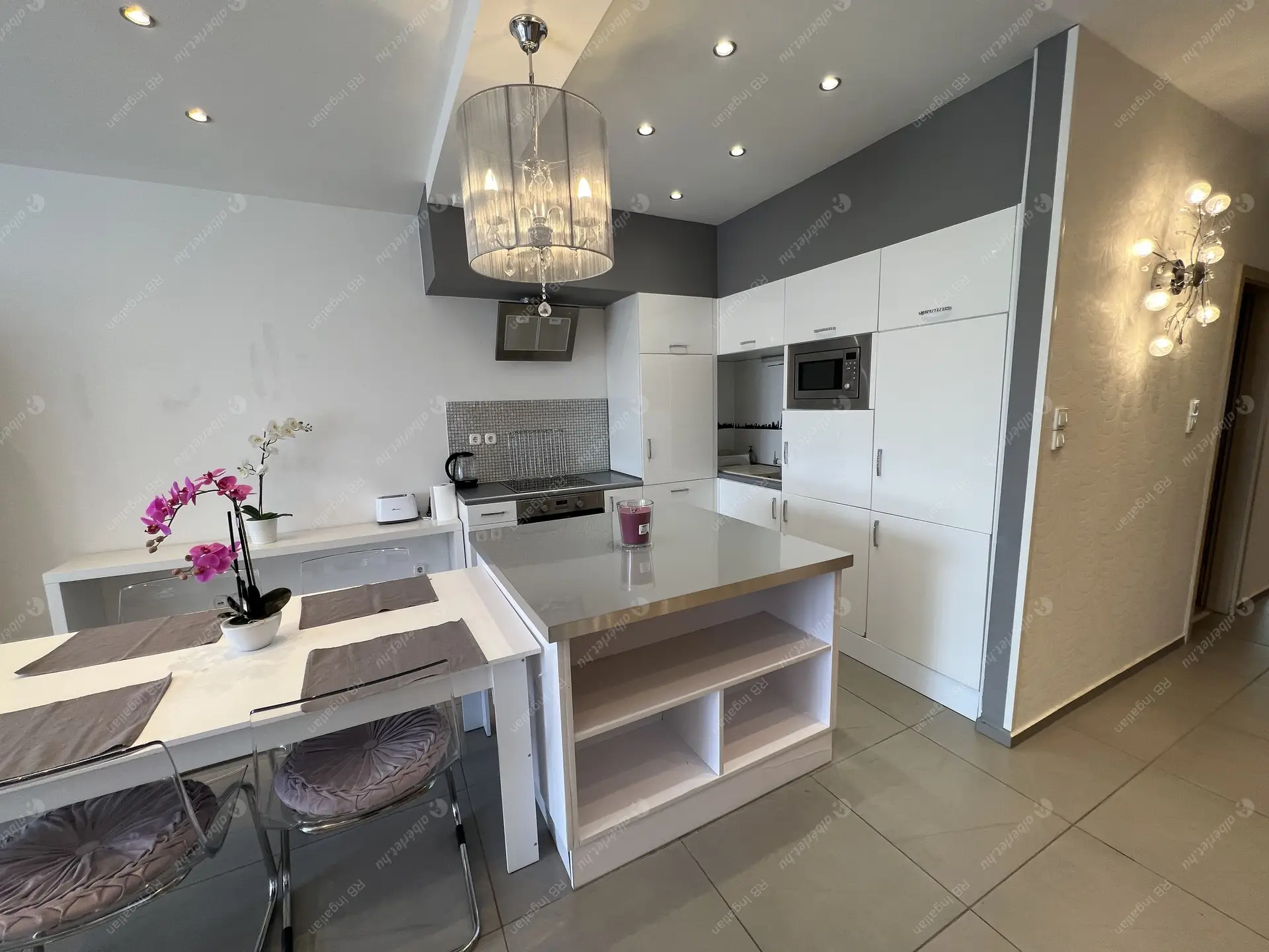 Kiadó albérlet 854000 Ft/hó áron: Budapest, II. kerület  Vihorlát utca. Mérete: 95 nm, 3 szobás | Alberlet.hu - 6317459