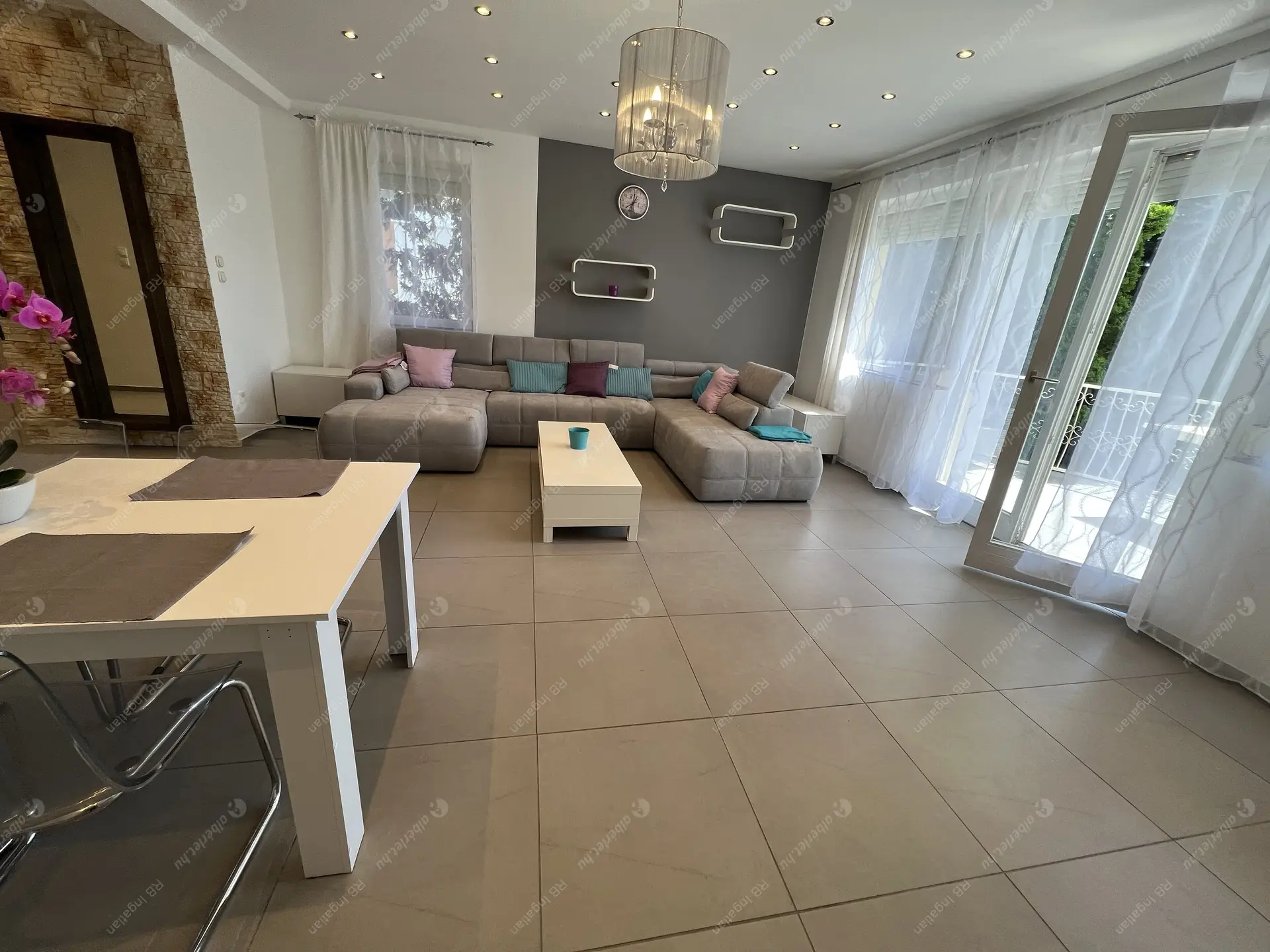 Kiadó albérlet 854000 Ft/hó áron: Budapest, II. kerület  Vihorlát utca. Mérete: 95 nm, 3 szobás | Alberlet.hu - 6317460