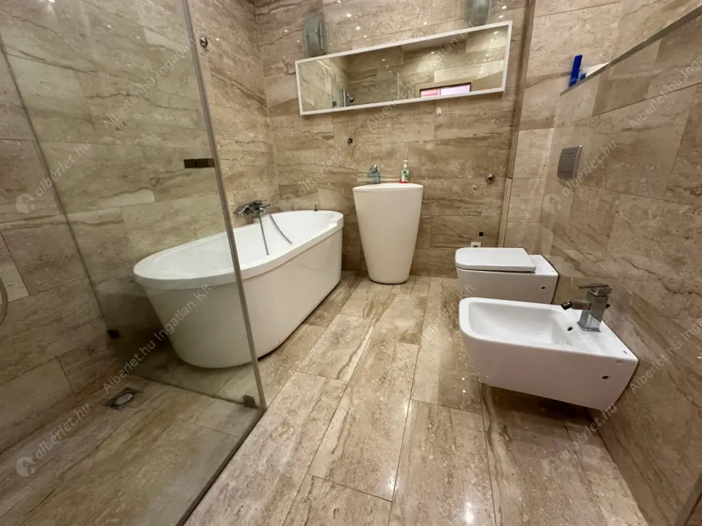 Kiadó albérlet 841000 Ft/hó áron: Budapest, II. kerület  Vihorlát utca. Mérete: 95 nm, 3 szobás | Alberlet.hu - 6518209