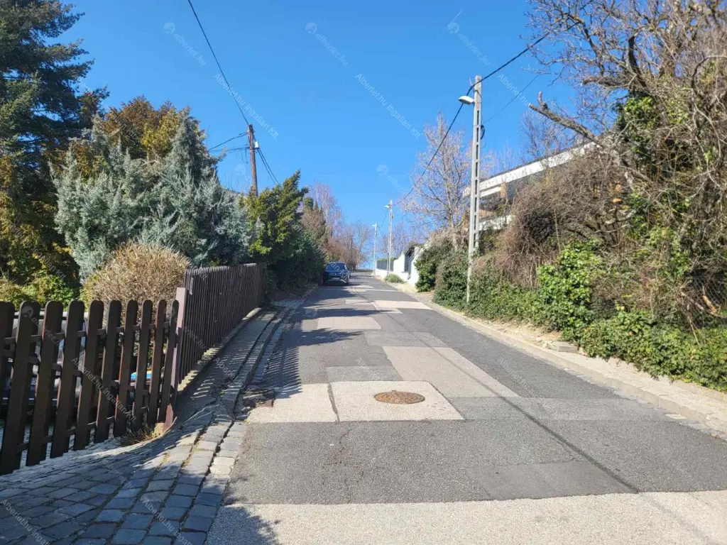 Kiadó albérlet 500000 Ft/hó áron: Budapest, II. kerület  Vöröstorony lejtő. Mérete: 100 nm, 2 szobás | Alberlet.hu - 6685211