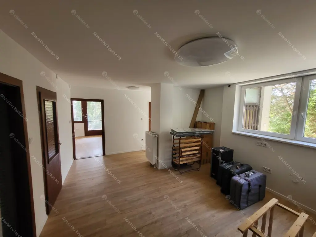 Kiadó albérlet 400000 Ft/hó áron: Budapest, II. kerület  Vöröstorony lejtő. Mérete: 100 nm, 2 szobás | Alberlet.hu - 6690359