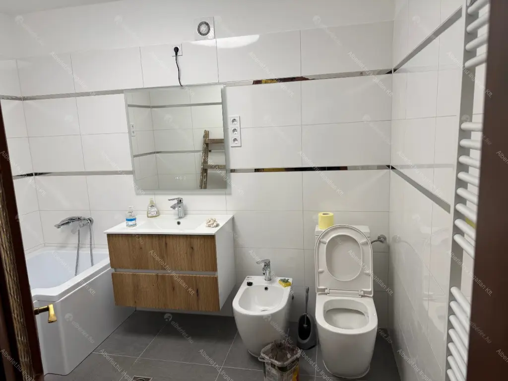 Kiadó albérlet 500000 Ft/hó áron: Budapest, II. kerület  Vöröstorony lejtő. Mérete: 100 nm, 3 szobás | Alberlet.hu - 6662710