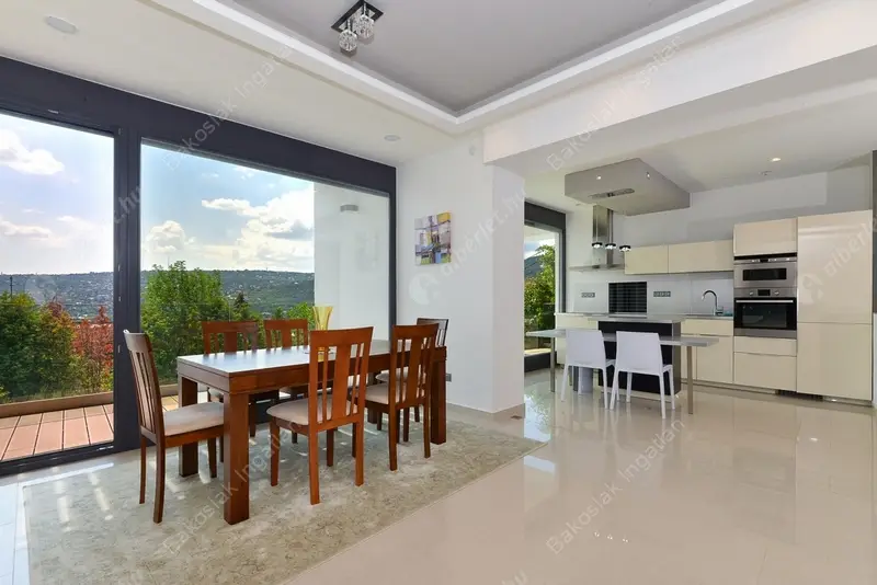 Kiadó albérlet 971000 Ft/hó áron: Budapest, II. kerület  Vöröstorony utca. Mérete: 135 nm, 4 szobás | Alberlet.hu - 6544107