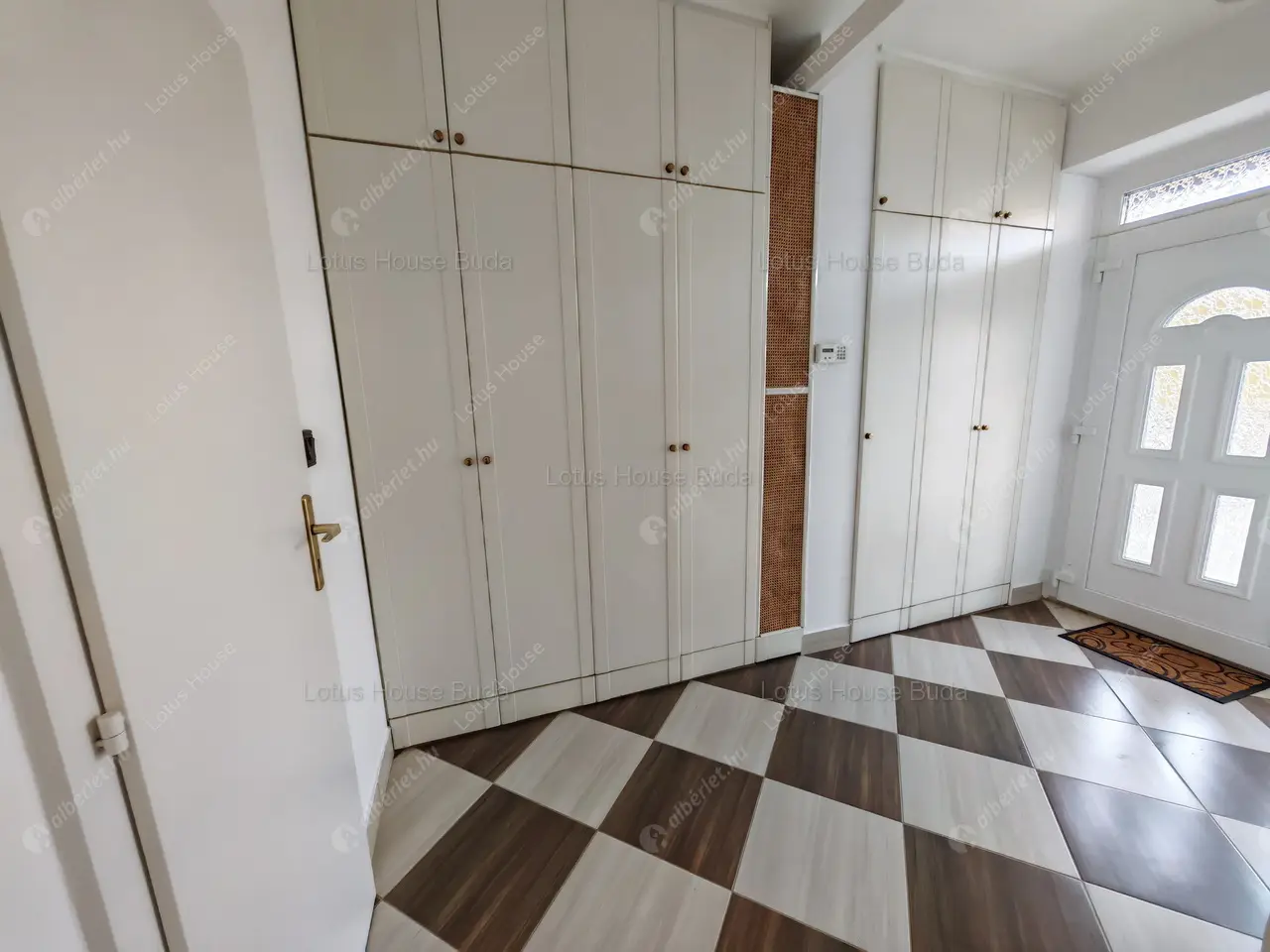 Kiadó albérlet 963000 Ft/hó áron: Budapest, II. kerület  Zöldkő utca. Mérete: 220 nm, 5 szobás | Alberlet.hu - 6604326