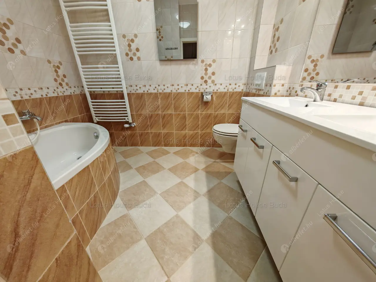 Kiadó albérlet 963000 Ft/hó áron: Budapest, II. kerület  Zöldkő utca. Mérete: 220 nm, 5 szobás | Alberlet.hu - 6604333