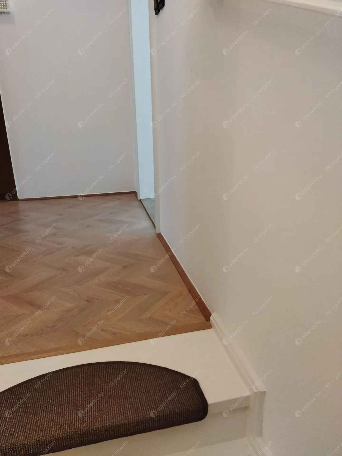 Kiadó albérlet 952000 Ft/hó áron: Budapest, II. kerület  Zöldkő utca. Mérete: 230 nm, 5 szobás | Alberlet.hu - 6468405