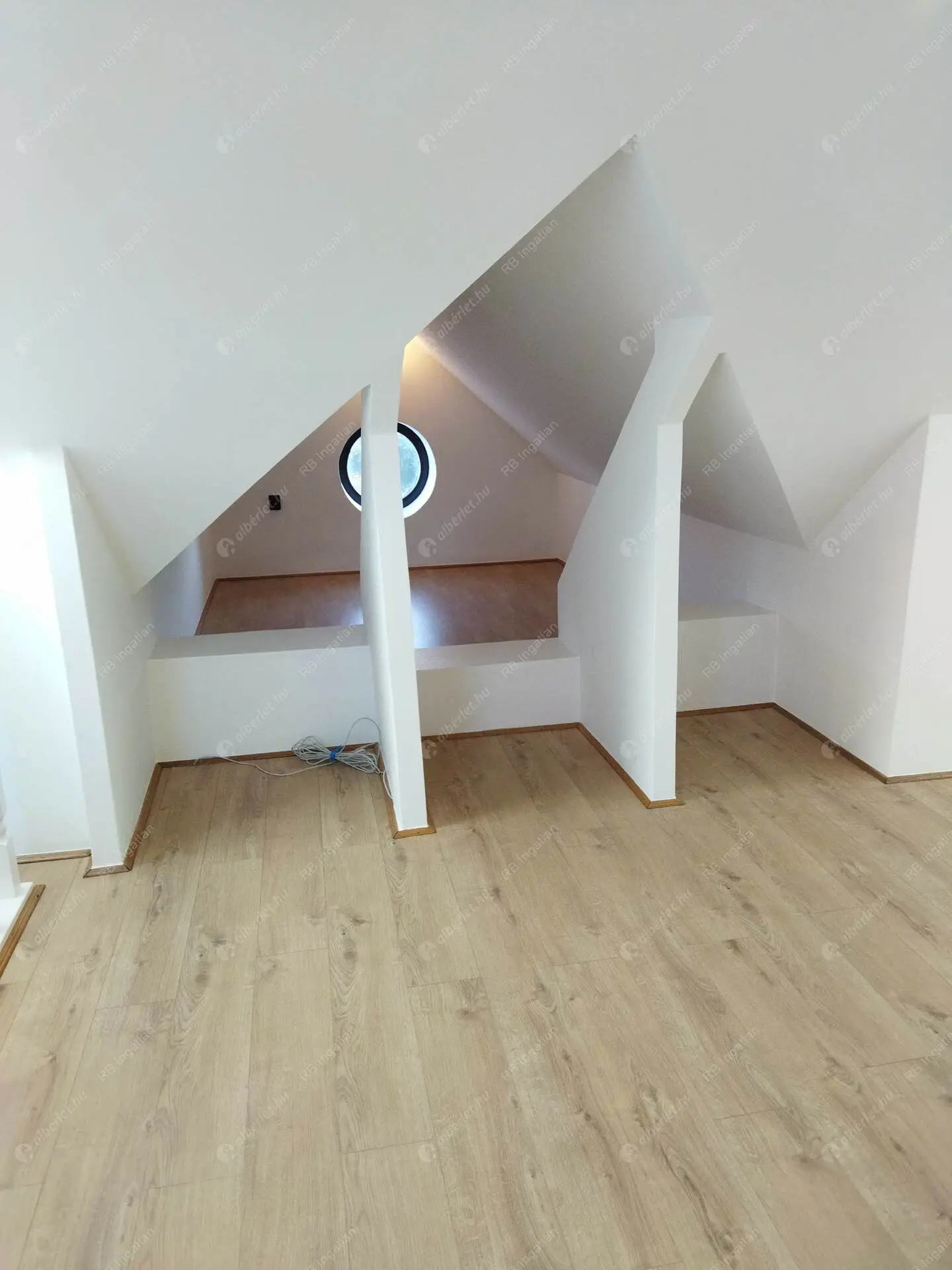 Kiadó albérlet 952000 Ft/hó áron: Budapest, II. kerület  Zöldkő utca. Mérete: 230 nm, 5 szobás | Alberlet.hu - 6468419