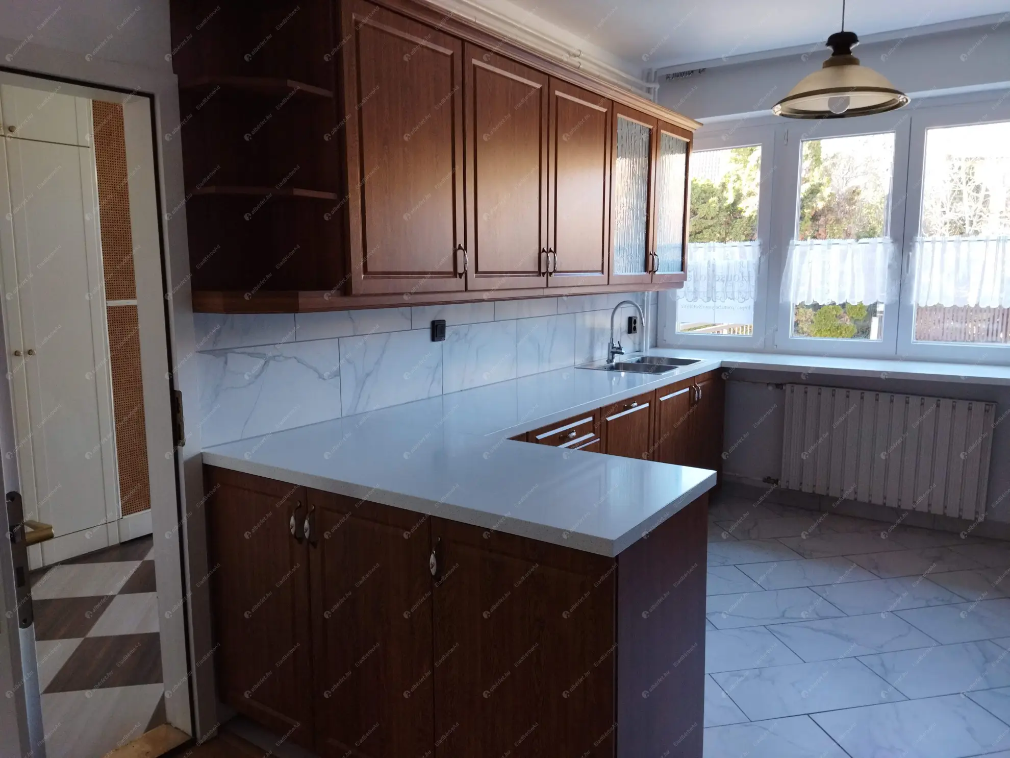 Kiadó albérlet 929000 Ft/hó áron: Budapest, II. kerület  Zöldkő utca. Mérete: 230 nm, 4 szobás | Alberlet.hu - 6605173