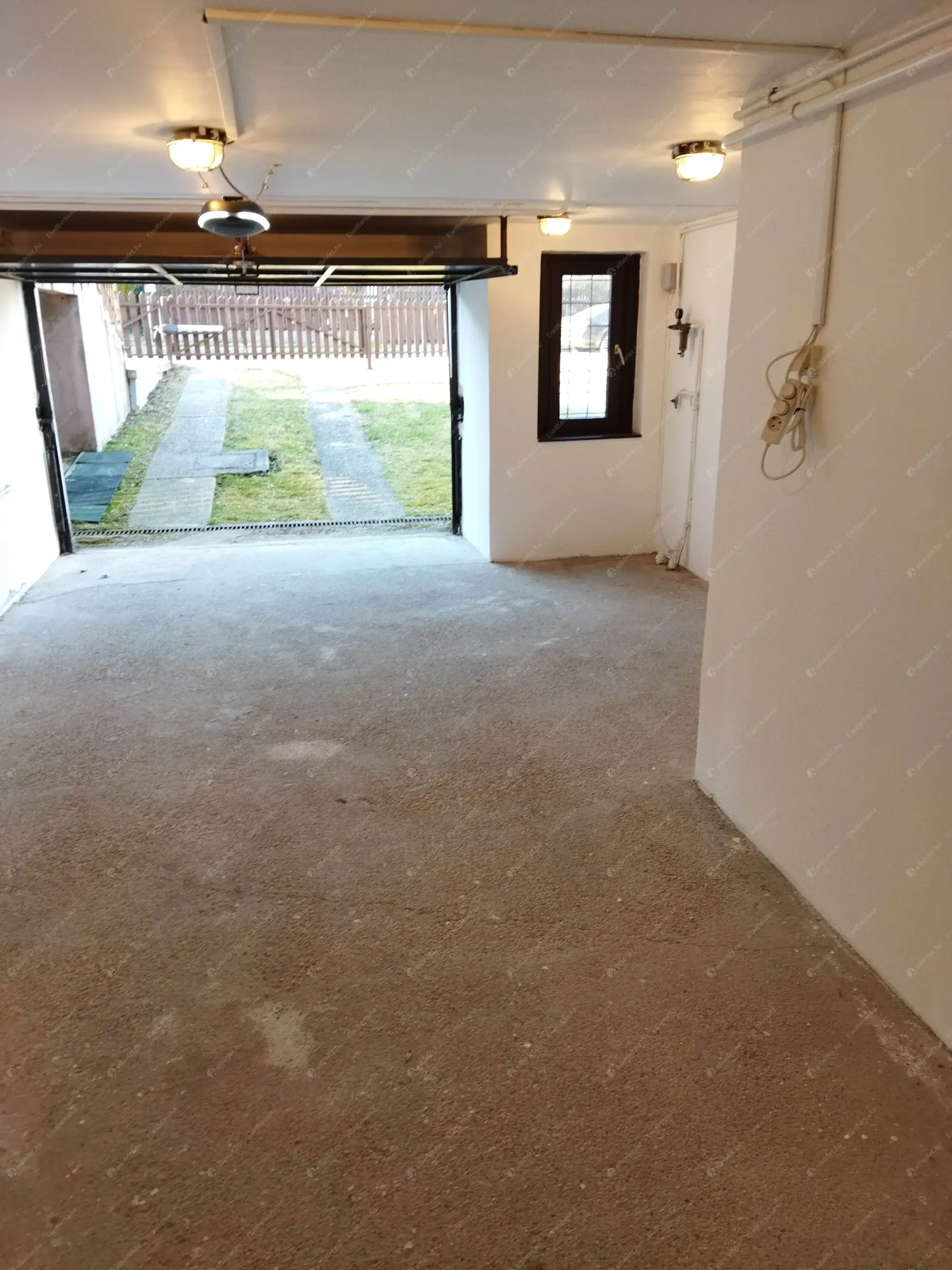 Kiadó albérlet 929000 Ft/hó áron: Budapest, II. kerület  Zöldkő utca. Mérete: 230 nm, 4 szobás | Alberlet.hu - 6605191