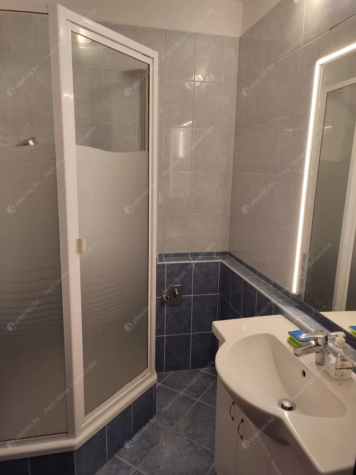 Kiadó albérlet 380000 Ft/hó áron: Budapest, II. kerület  Zöldlomb utca. Mérete: 67 nm, 3 szobás | Alberlet.hu - 6474346