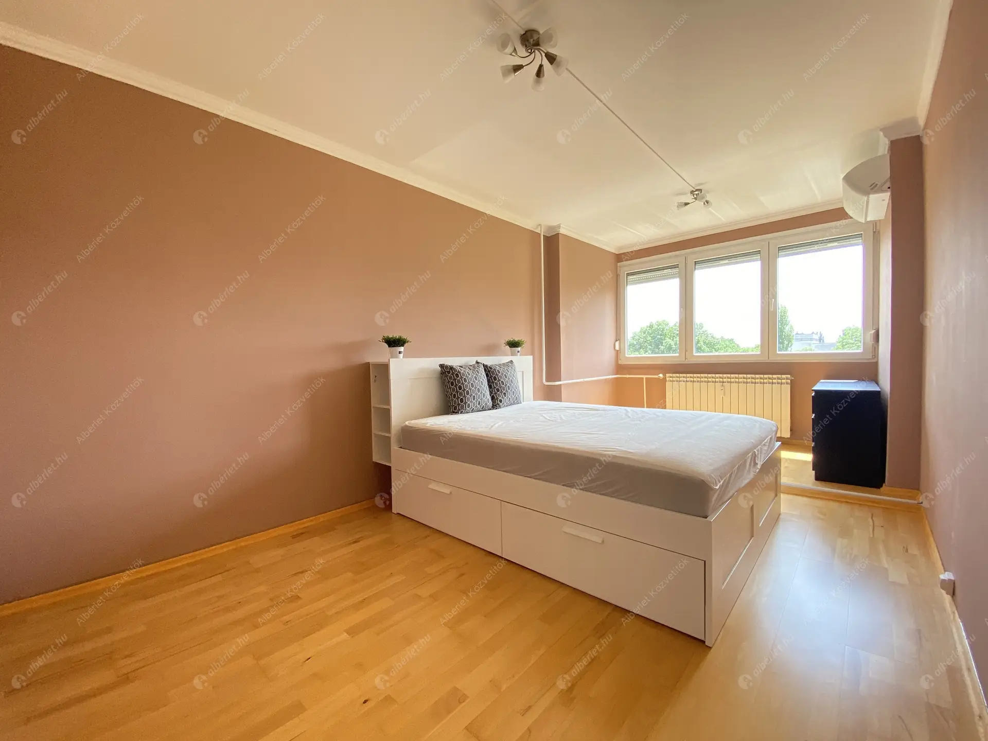 Kiadó albérlet 240000 Ft/hó áron: Budapest, III. kerület  Ágoston utca. Mérete: 66 nm, 3 szobás | Alberlet.hu - 6009325