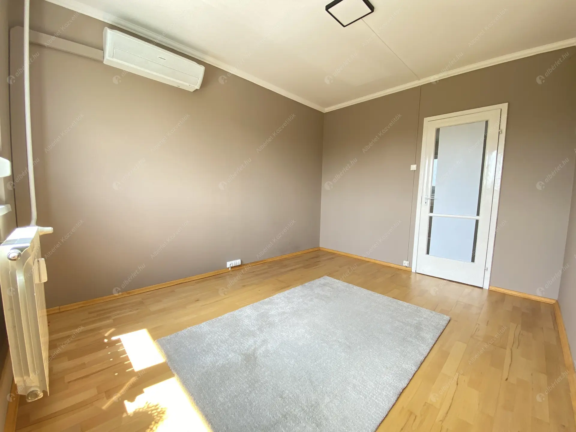 Kiadó albérlet 240000 Ft/hó áron: Budapest, III. kerület  Ágoston utca. Mérete: 66 nm, 3 szobás | Alberlet.hu - 6009332