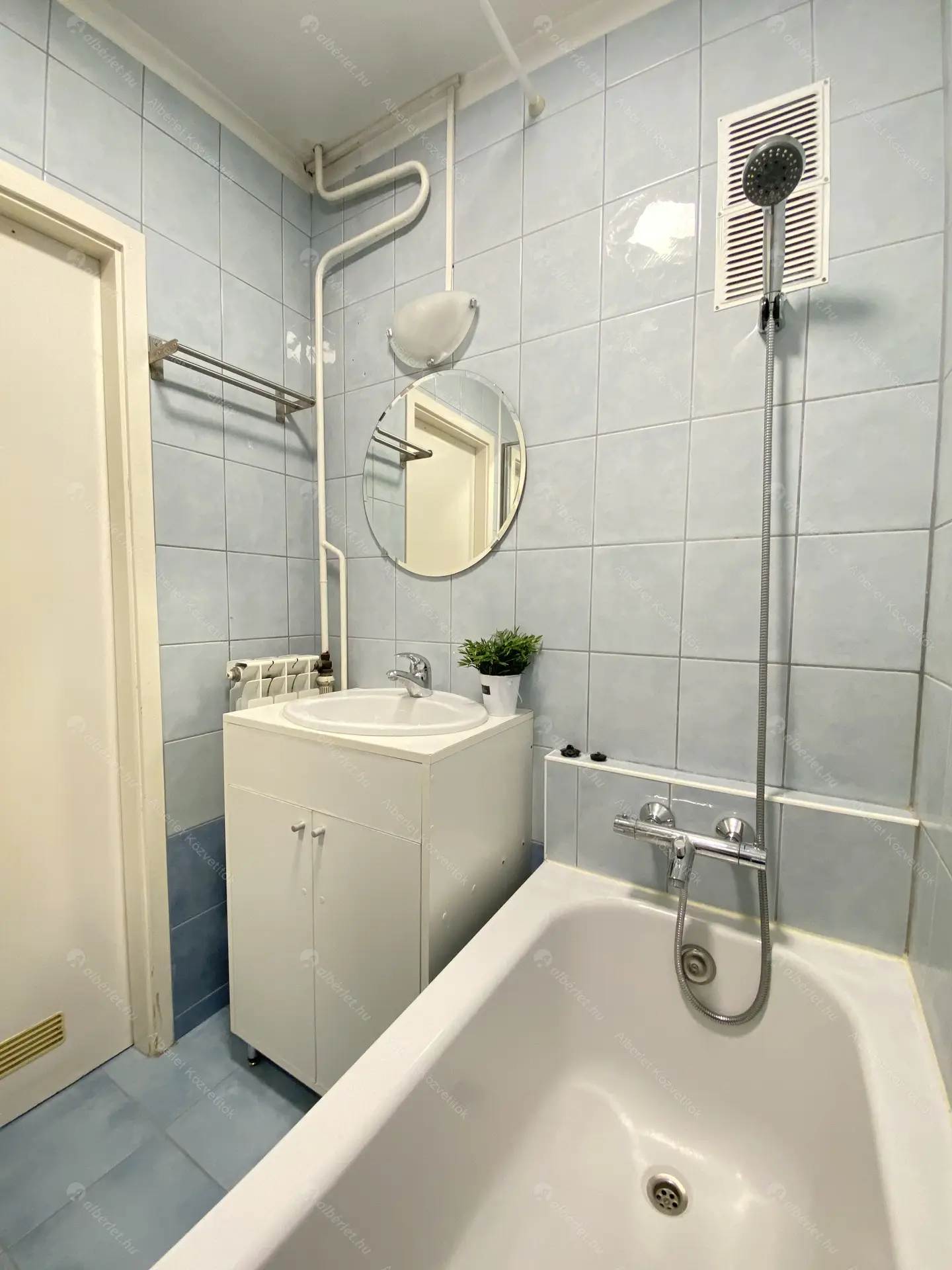 Kiadó albérlet 240000 Ft/hó áron: Budapest, III. kerület  Ágoston utca. Mérete: 66 nm, 3 szobás | Alberlet.hu - 6009337