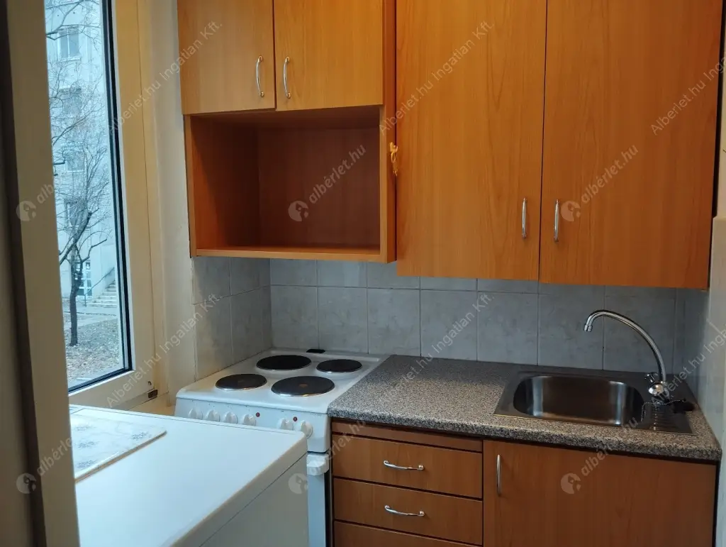 Kiadó albérlet 185000 Ft/hó áron: Budapest, III. kerület  Amfiteátrum utca. Mérete: 27 nm, 1 szobás | Alberlet.hu - 6593141