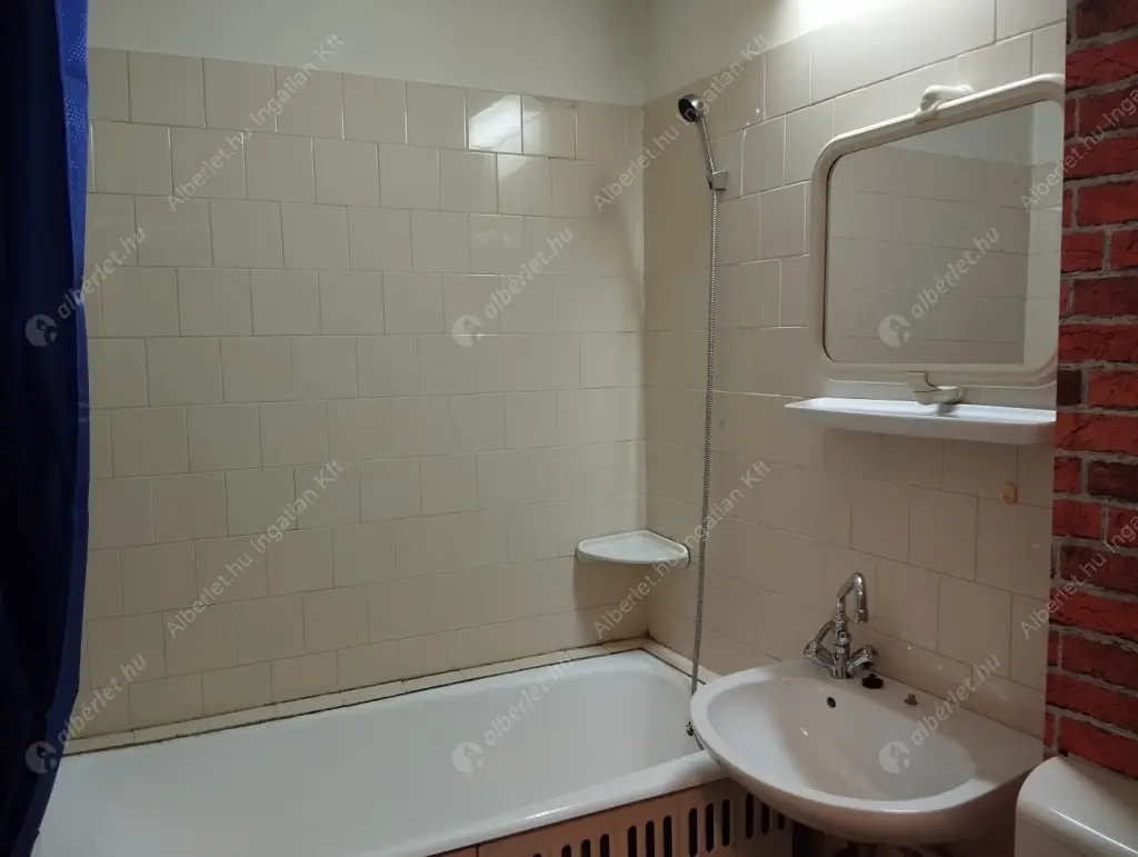 Kiadó albérlet 185000 Ft/hó áron: Budapest, III. kerület  Amfiteátrum utca. Mérete: 27 nm, 1 szobás | Alberlet.hu - 6593143