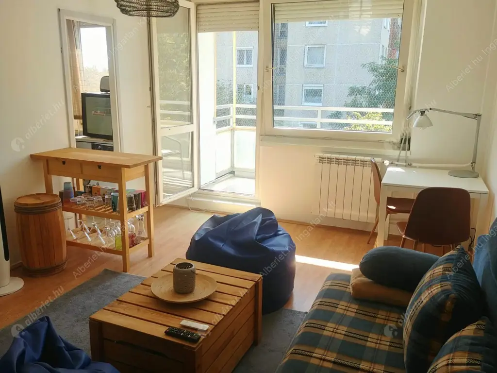 Kiadó albérlet 180000 Ft/hó áron: Budapest, III. kerület  Amfiteátrum utca. Mérete: 28 nm, 1 szobás | Alberlet.hu - 6082921