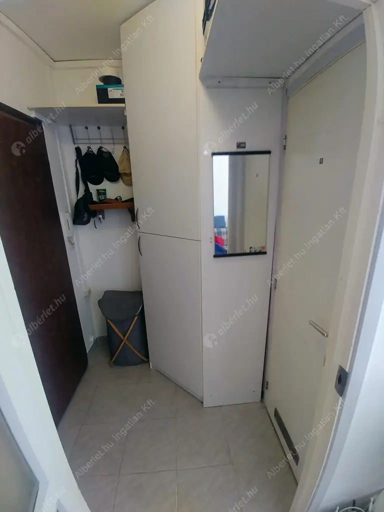 Kiadó albérlet 180000 Ft/hó áron: Budapest, III. kerület  Amfiteátrum utca. Mérete: 28 nm, 1 szobás | Alberlet.hu - 6082928