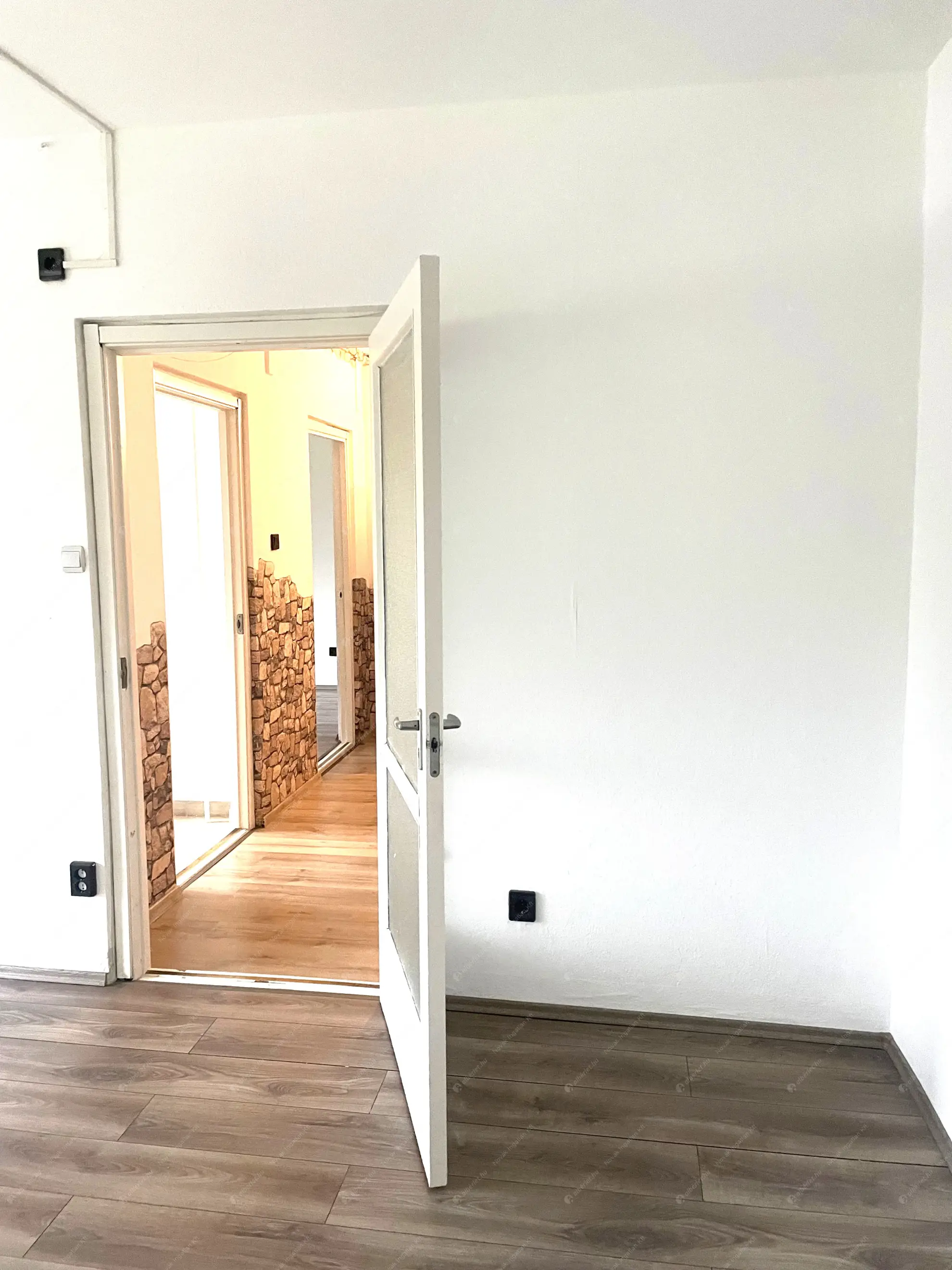 Kiadó albérlet 270000 Ft/hó áron: Budapest, III. kerület  Amfiteátrum utca. Mérete: 51 nm, 2 szobás | Alberlet.hu - 6574649