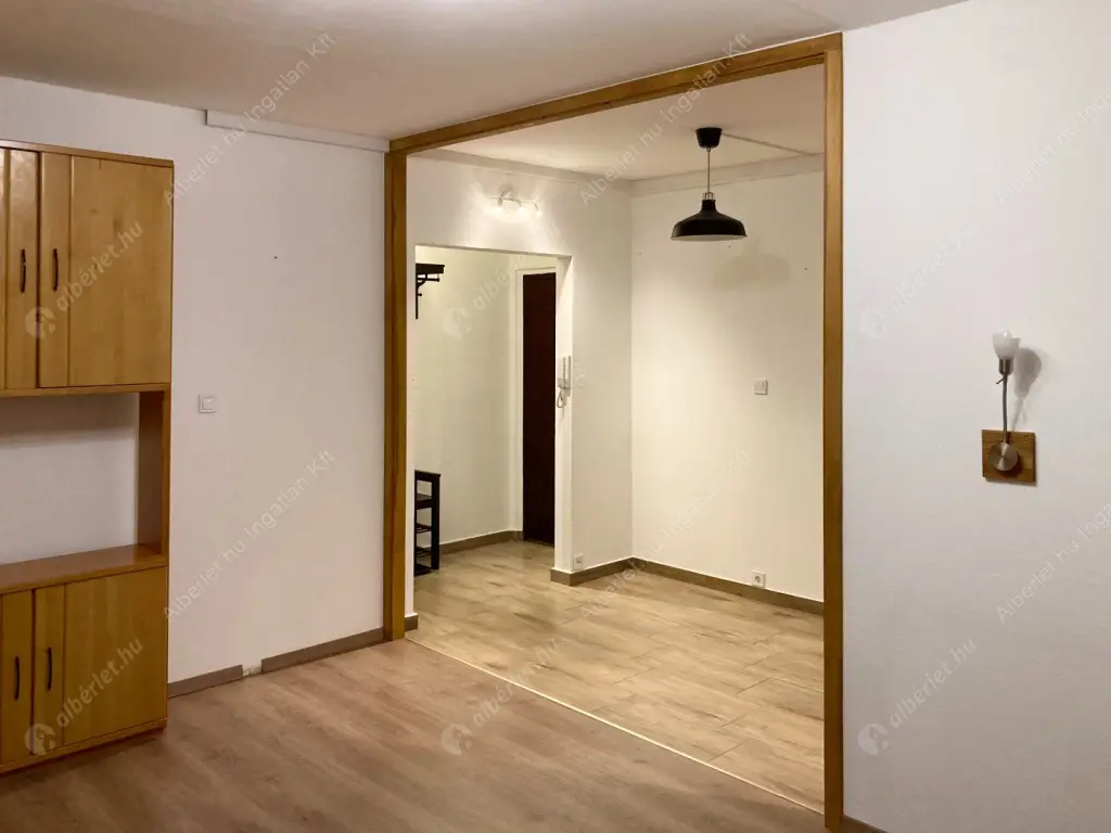 Kiadó albérlet 260000 Ft/hó áron: Budapest, III. kerület  Amfiteátrum utca. Mérete: 53 nm, 2 szobás | Alberlet.hu - 6580850