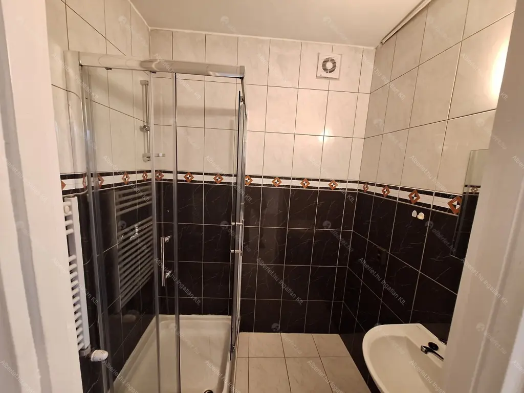 Kiadó albérlet 270000 Ft/hó áron: Budapest, III. kerület  Árpád fejedelem útja. Mérete: 73 nm, 3 szobás | Alberlet.hu - 6665967