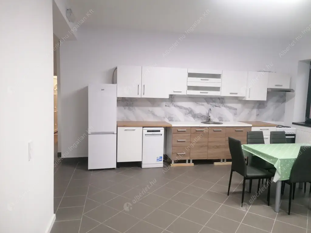 Kiadó albérlet 450000 Ft/hó áron: Budapest, III. kerület  Batthyány utca. Mérete: 120 nm, 3 szobás | Alberlet.hu - 6588036