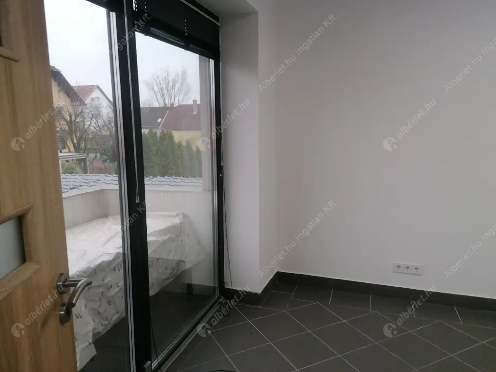 Kiadó albérlet 450000 Ft/hó áron: Budapest, III. kerület  Batthyány utca. Mérete: 120 nm, 3 szobás | Alberlet.hu - 6595613