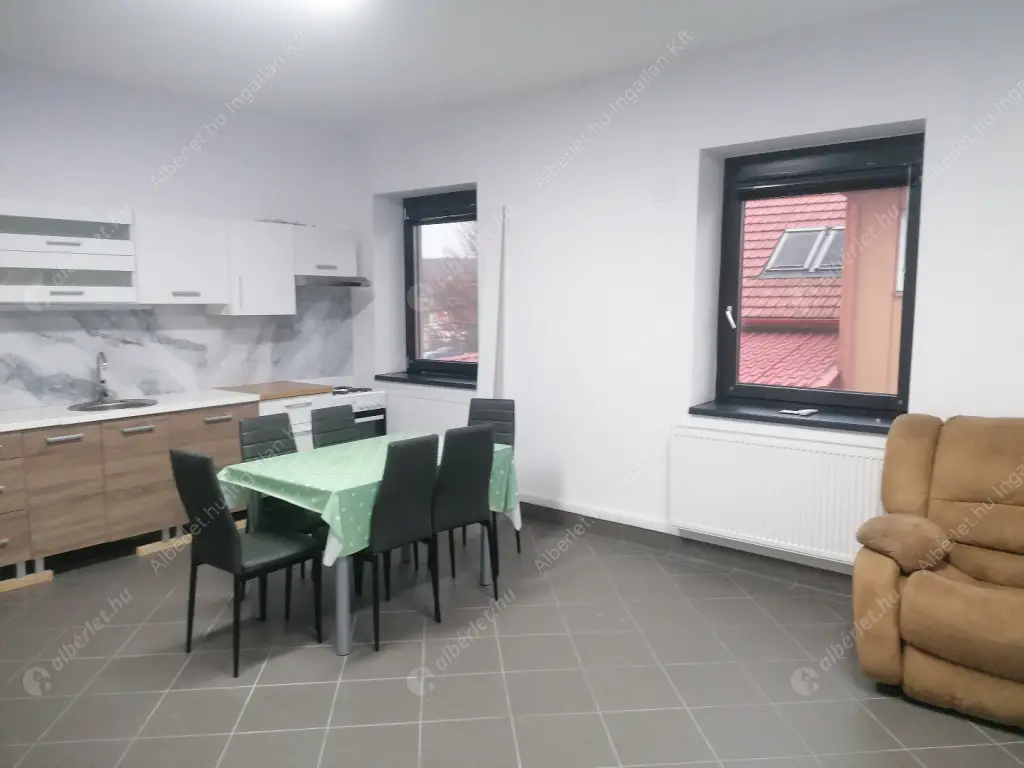 Kiadó albérlet 450000 Ft/hó áron: Budapest, III. kerület  Batthyány utca. Mérete: 120 nm, 3 szobás | Alberlet.hu - 6595617