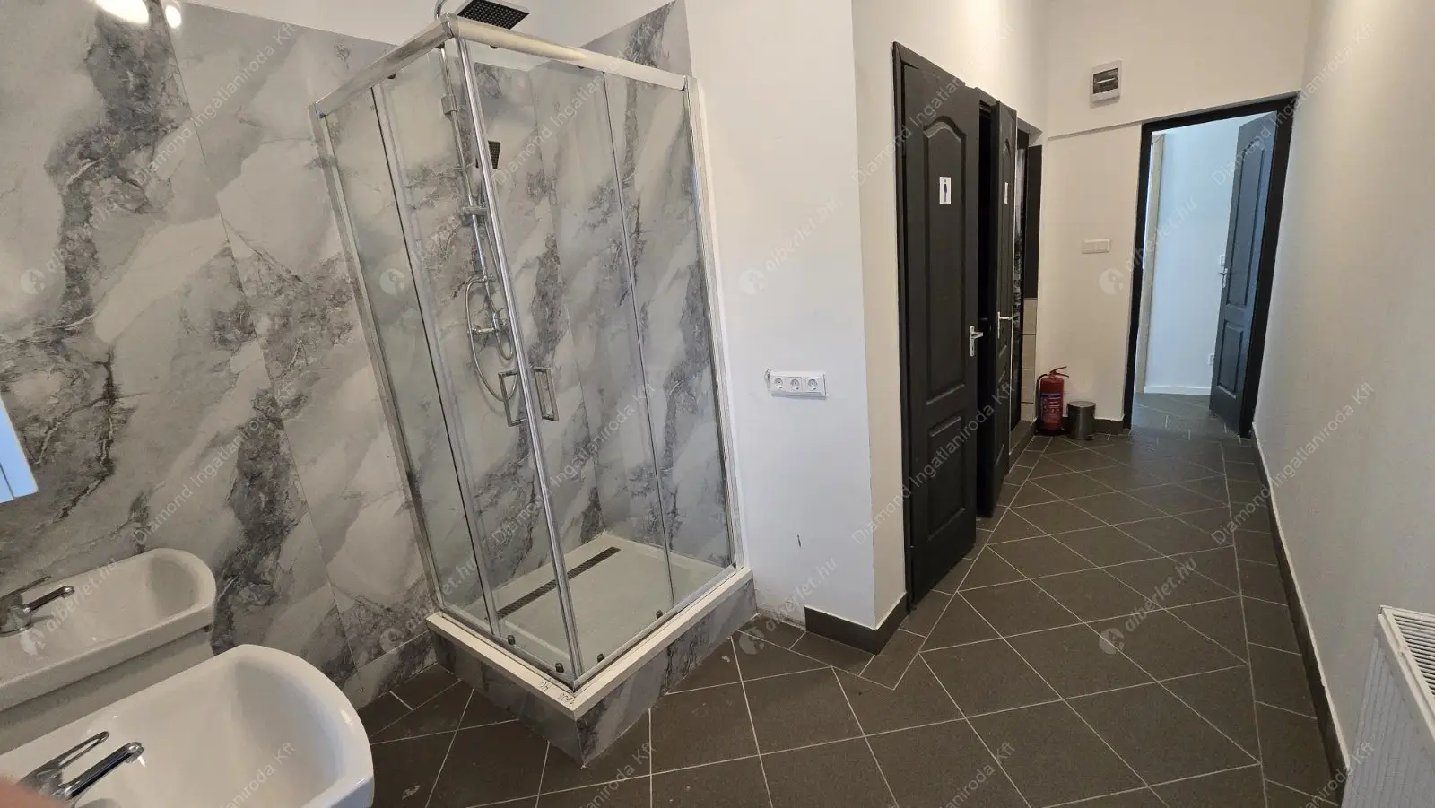 Kiadó albérlet 450000 Ft/hó áron: Budapest, III. kerület  Batthyány utca. Mérete: 120 nm, 4 szobás | Alberlet.hu - 6587885