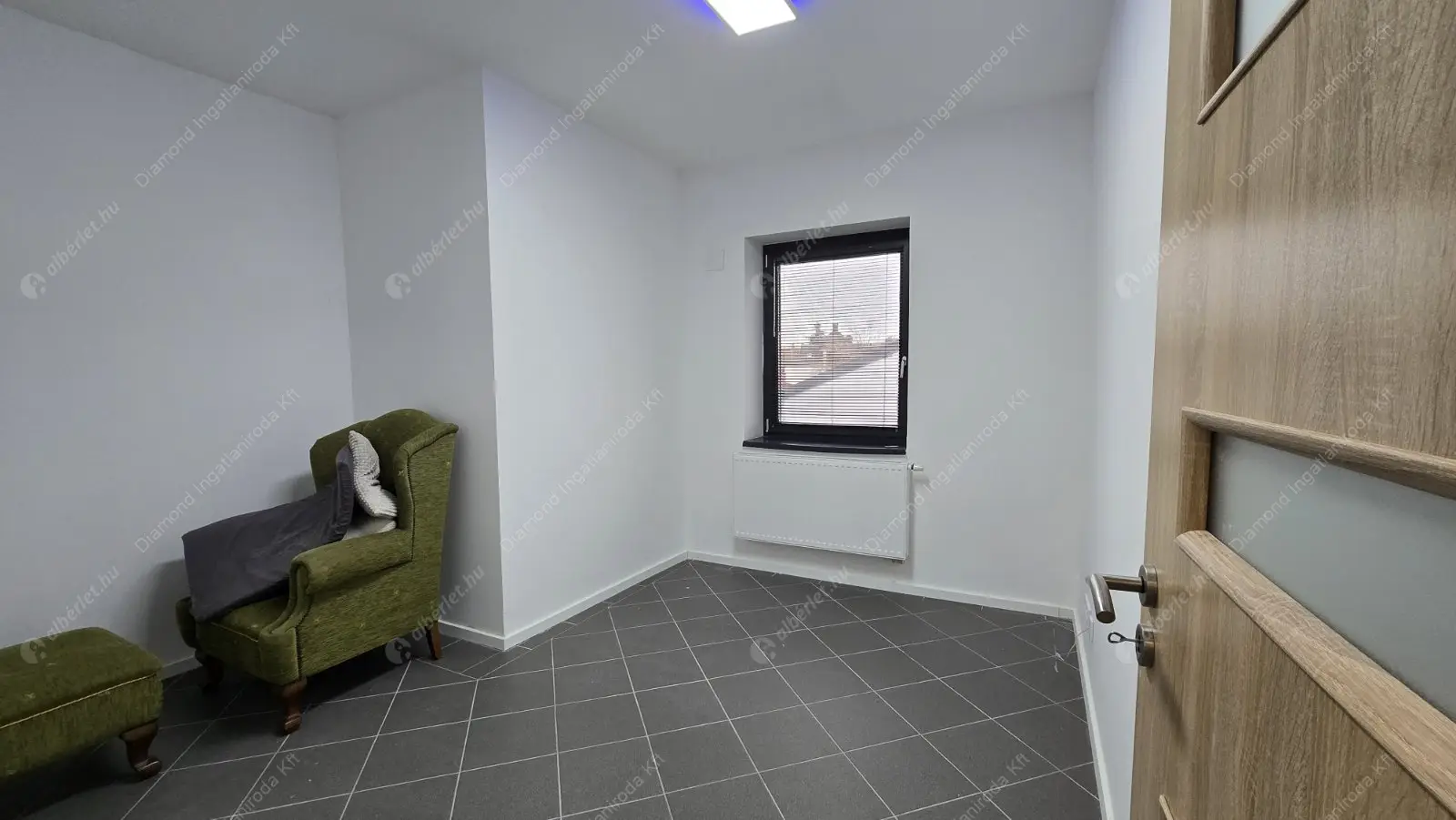 Kiadó albérlet 450000 Ft/hó áron: Budapest, III. kerület  Batthyány utca. Mérete: 120 nm, 4 szobás | Alberlet.hu - 6587893