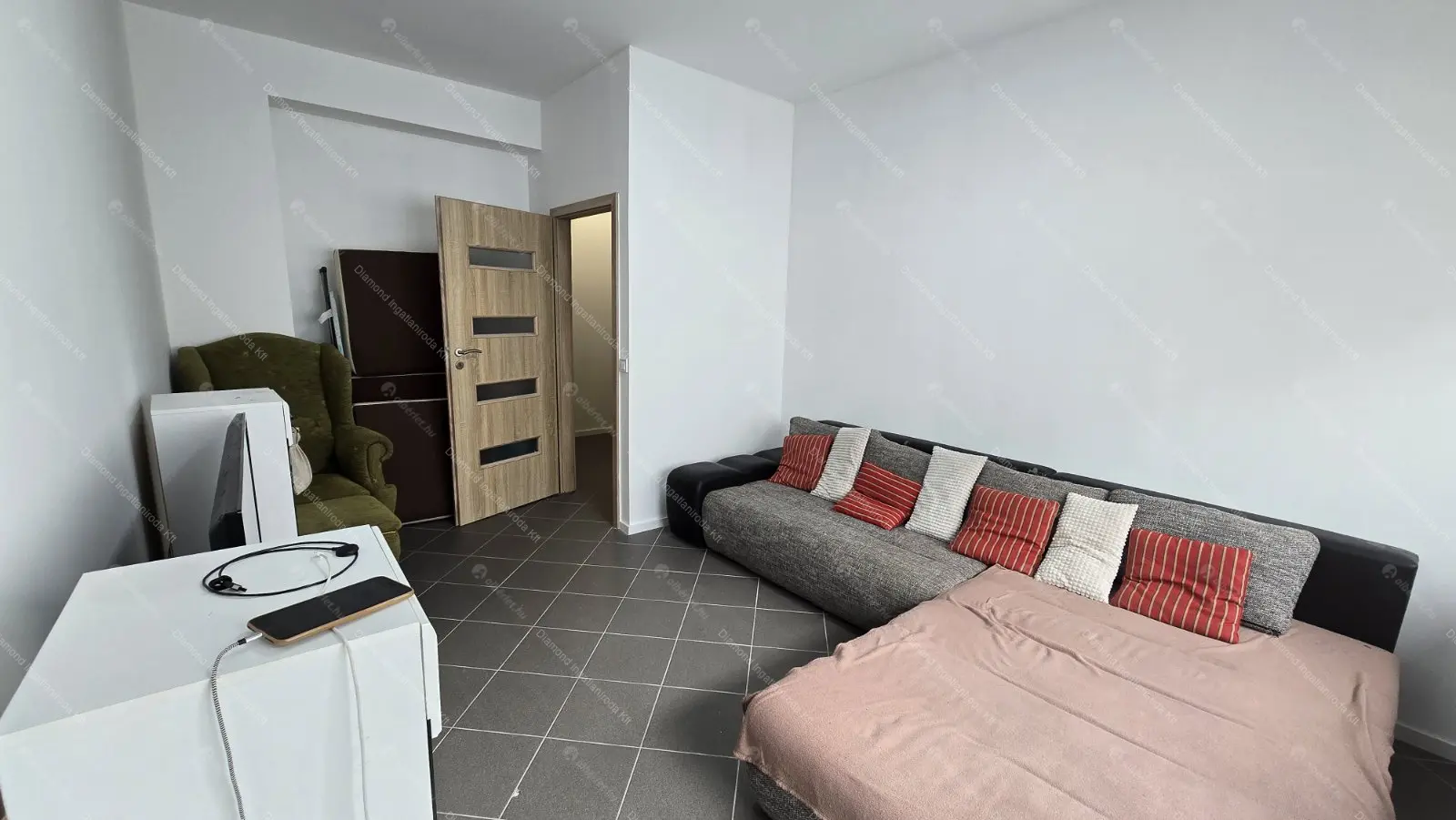 Kiadó albérlet 550000 Ft/hó áron: Budapest, III. kerület  Batthyány utca. Mérete: 130 nm, 4 szobás | Alberlet.hu - 6646617