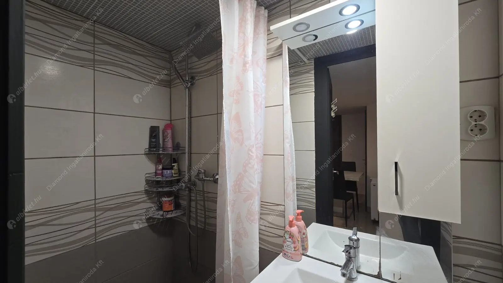 Kiadó albérlet 180000 Ft/hó áron: Budapest, III. kerület  Batthyány utca. Mérete: 43 nm, 1 szobás | Alberlet.hu - 6630947