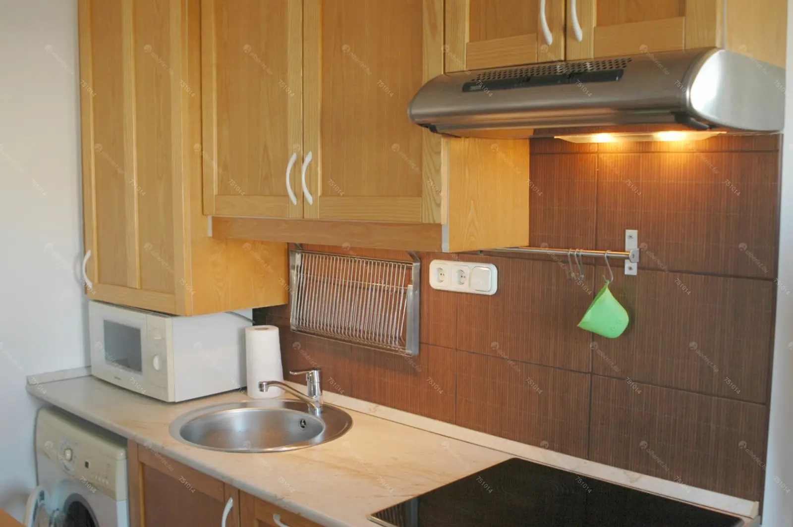 Kiadó albérlet 220000 Ft/hó áron: Budapest, III. kerület  Bécsi út  . Mérete: 33 nm, 1 szobás | Alberlet.hu - 6325236