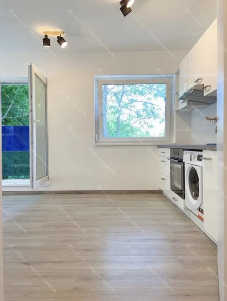 Kiadó albérlet 295000 Ft/hó áron: Budapest, III. kerület  Bécsi út. Mérete: 40 nm, 1 szobás | Alberlet.hu - 6690283