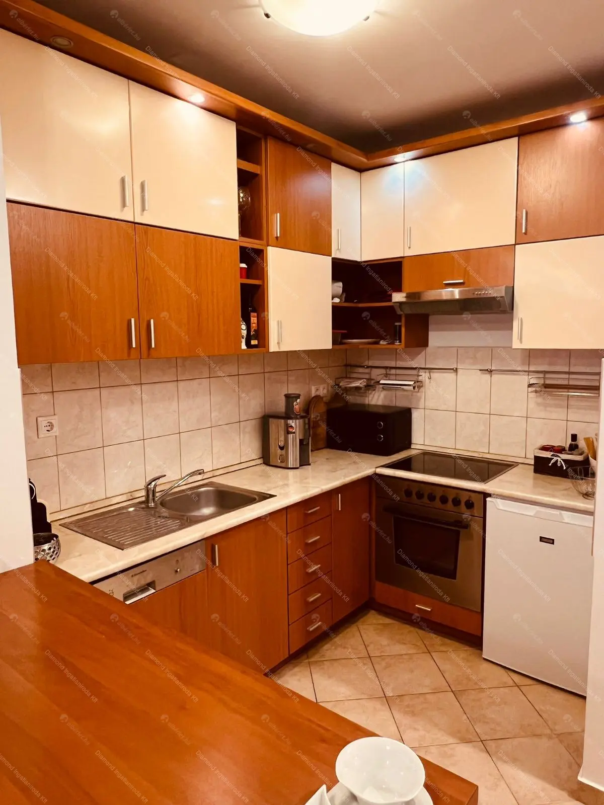 Kiadó albérlet 270000 Ft/hó áron: Budapest, III. kerület  Bécsi út. Mérete: 45 nm, 2 szobás | Alberlet.hu - 6640516