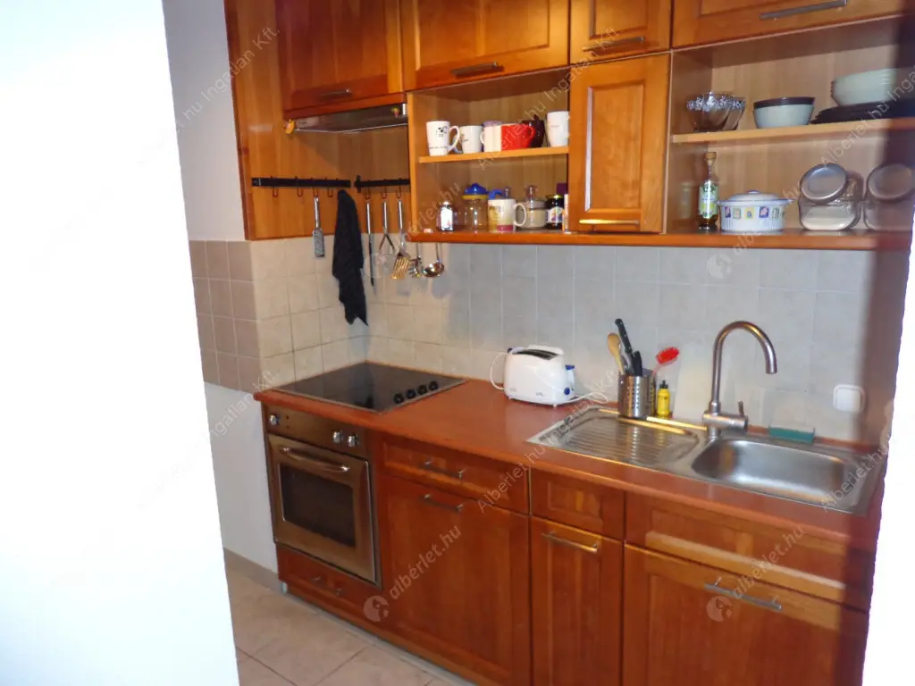 Kiadó albérlet 265000 Ft/hó áron: Budapest, III. kerület  Bécsi út. Mérete: 50 nm, 2 szobás | Alberlet.hu - 6568035