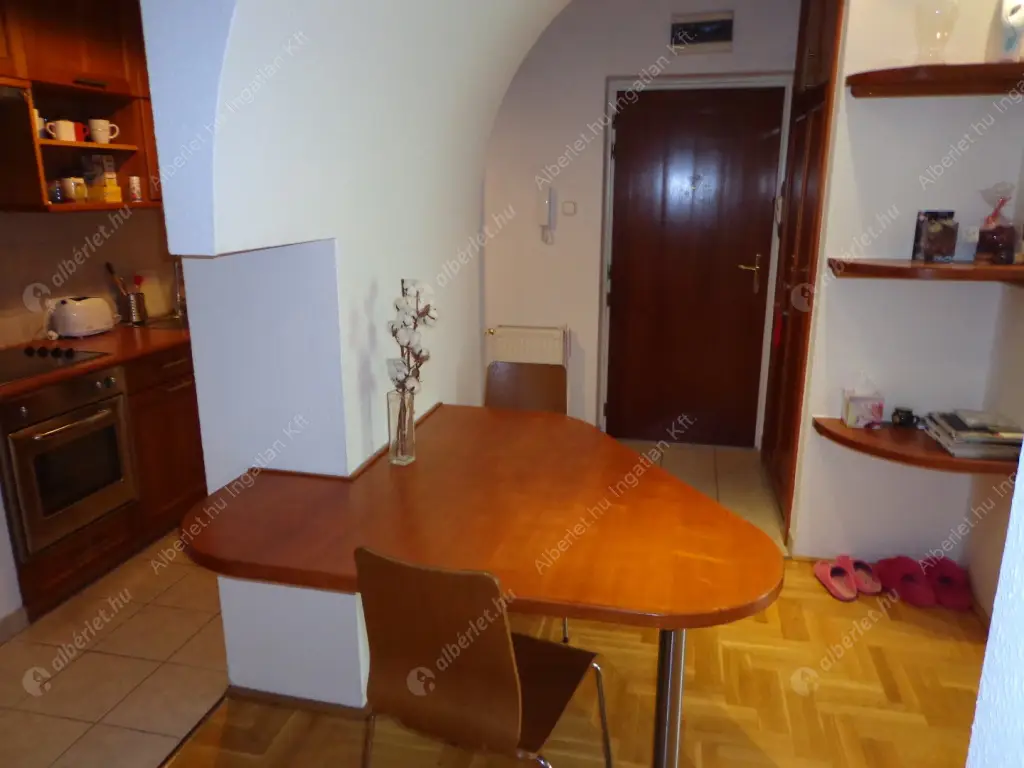 Kiadó albérlet 265000 Ft/hó áron: Budapest, III. kerület  Bécsi út. Mérete: 50 nm, 2 szobás | Alberlet.hu - 6568036