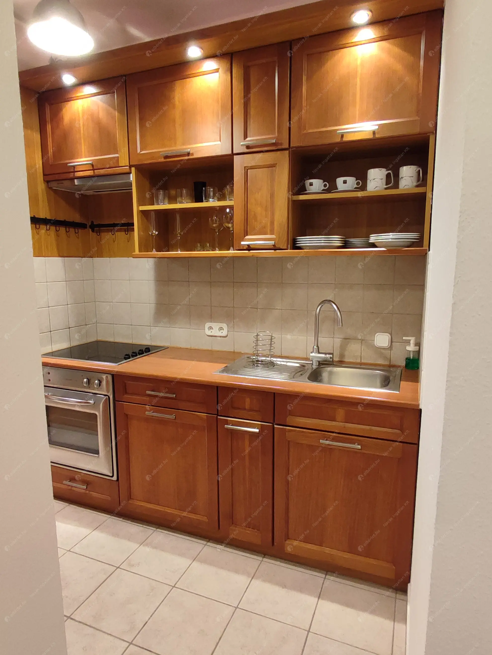 Kiadó albérlet 300000 Ft/hó áron: Budapest, III. kerület  Bécsi út. Mérete: 50 nm, 1 szobás | Alberlet.hu - 6620773