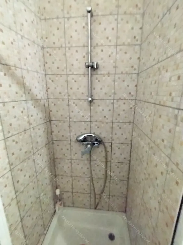 Kiadó albérlet 300000 Ft/hó áron: Budapest, III. kerület  Bécsi út. Mérete: 87 nm, 2 szobás | Alberlet.hu - 6710010