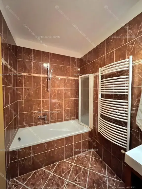 Kiadó albérlet 240000 Ft/hó áron: Budapest, III. kerület  Bóbita utca. Mérete: 55 nm, 2 szobás | Alberlet.hu - 6653520