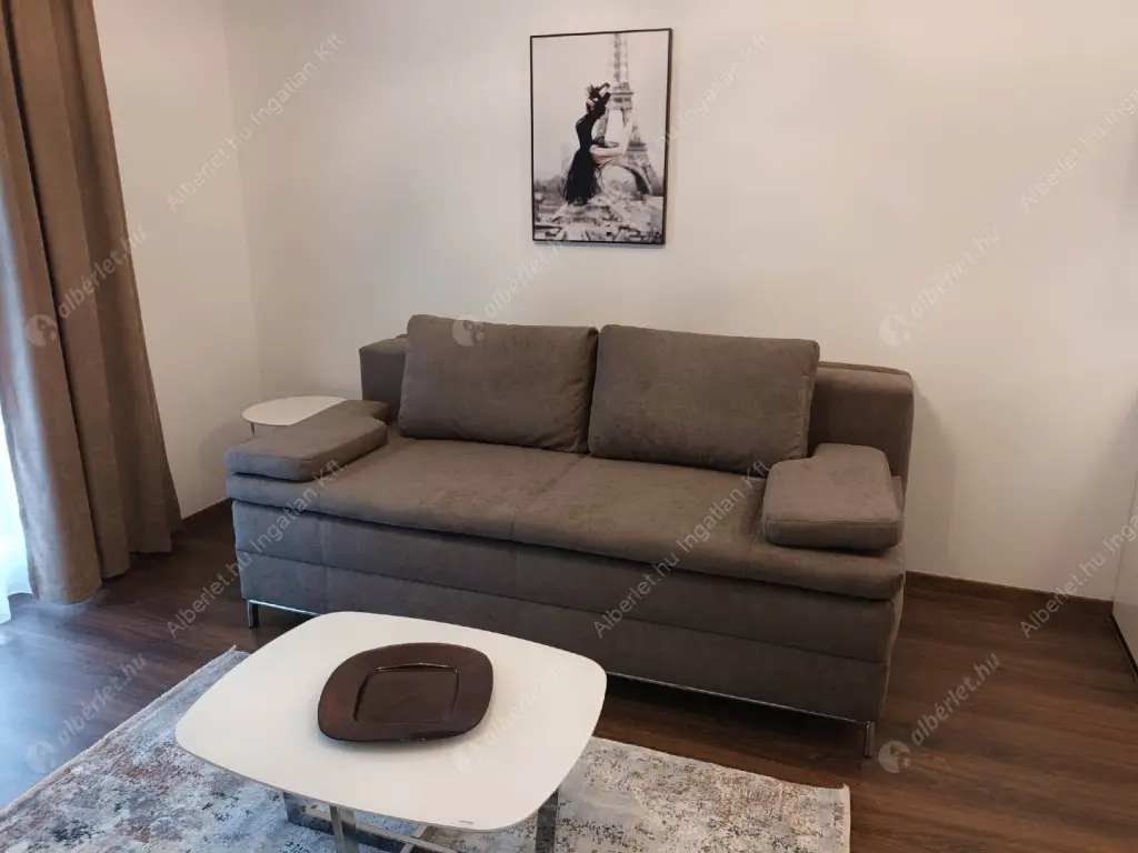 Kiadó albérlet 270000 Ft/hó áron: Budapest, III. kerület  Bogdáni út. Mérete: 30 nm, 1 szobás | Alberlet.hu - 6588226