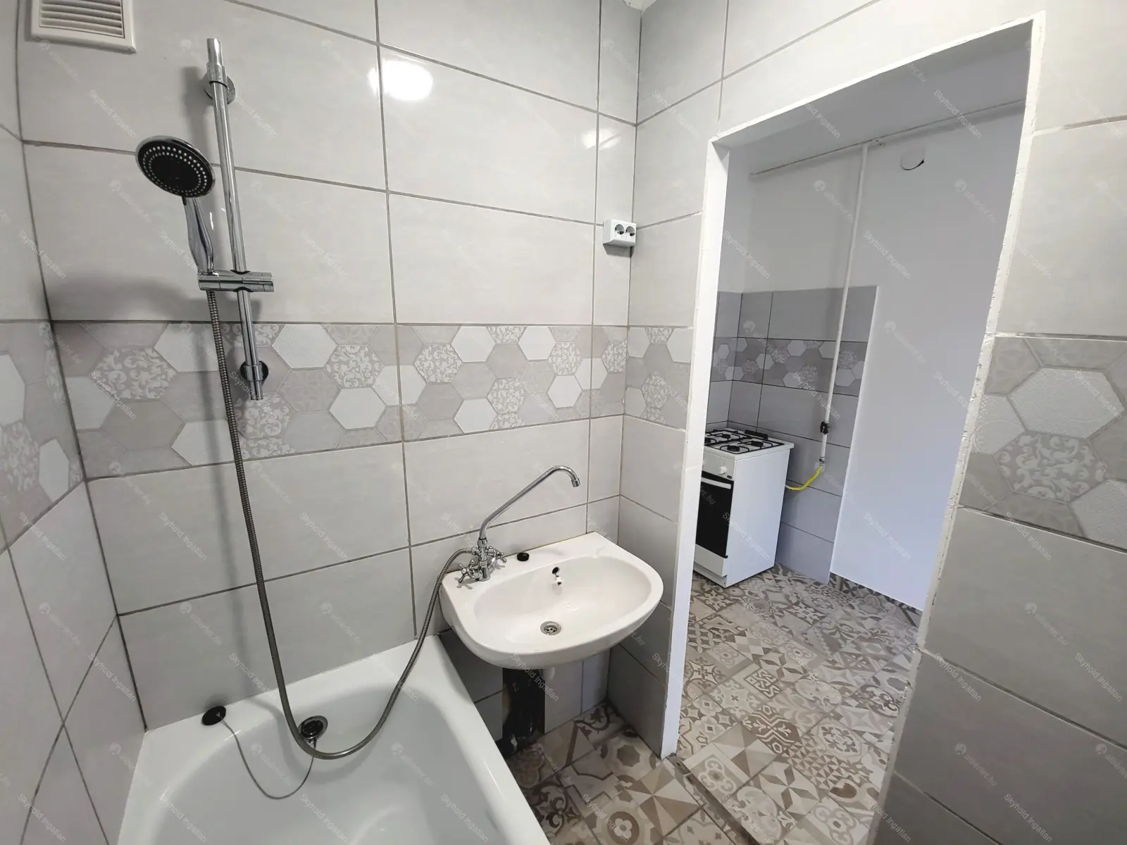 Kiadó albérlet 179000 Ft/hó áron: Budapest, III. kerület  Bogdáni út. Mérete: 35 nm, 1 szobás | Alberlet.hu - 6664145