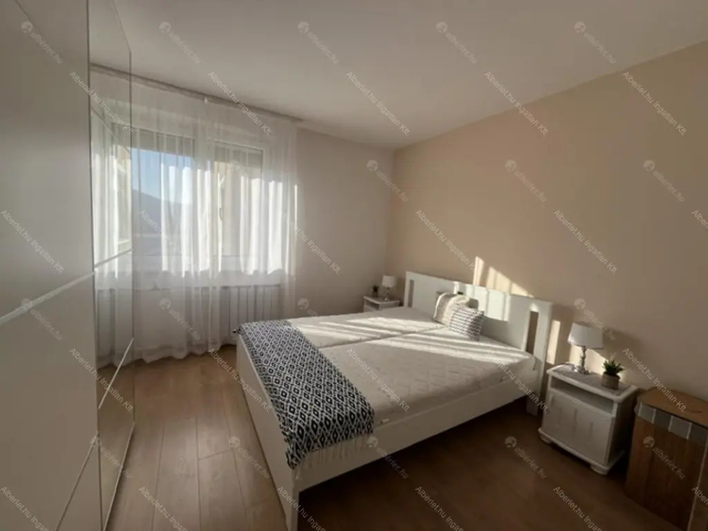 Kiadó albérlet 260000 Ft/hó áron: Budapest, III. kerület  Búza utca. Mérete: 52 nm, 2 szobás | Alberlet.hu - 6787404
