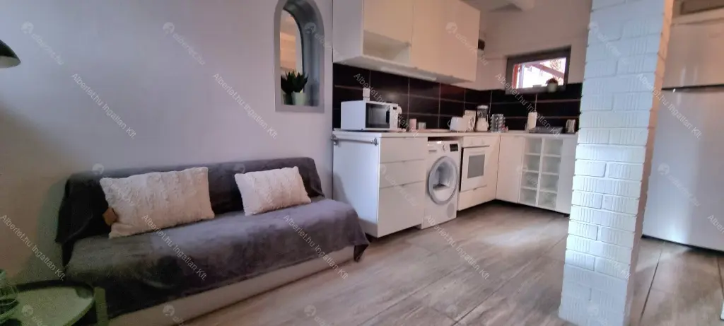 Kiadó albérlet 200000 Ft/hó áron: Budapest, III. kerület  Dózsa György utca. Mérete: 61 nm, 2 szobás | Alberlet.hu - 6674914