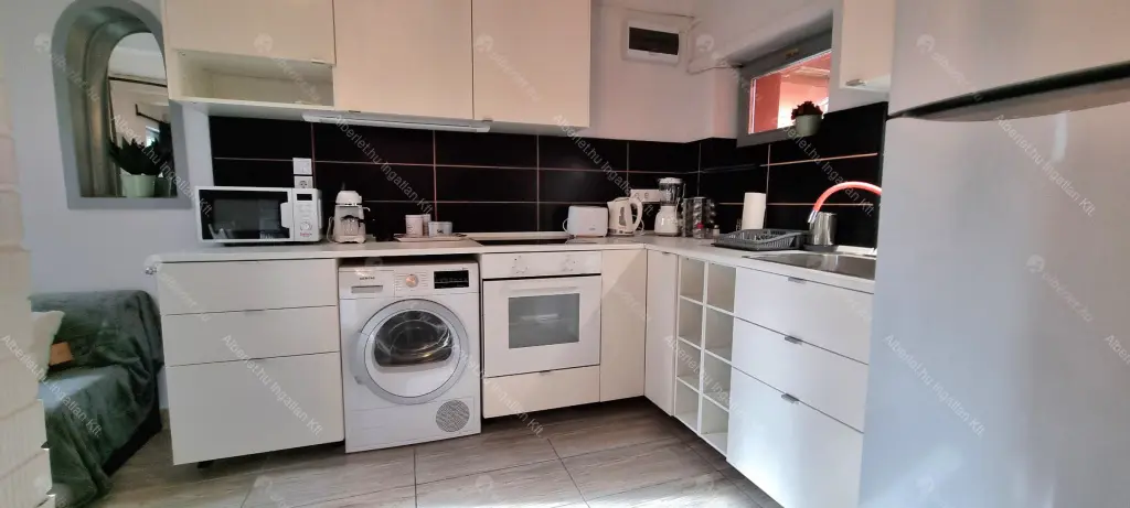 Kiadó albérlet 200000 Ft/hó áron: Budapest, III. kerület  Dózsa György utca. Mérete: 61 nm, 2 szobás | Alberlet.hu - 6674916