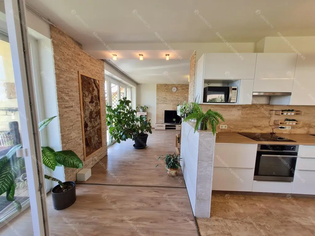 Kiadó albérlet 1300000 Ft/hó áron: Budapest, III. kerület  Éden utca. Mérete: 380 nm, 7 szobás | Alberlet.hu - 6669388