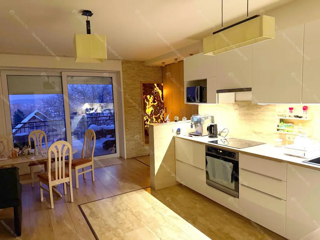 Kiadó albérlet 1199000 Ft/hó áron: Budapest, III. kerület  Éden utca. Mérete: 380 nm, 7 szobás | Alberlet.hu - 6682572