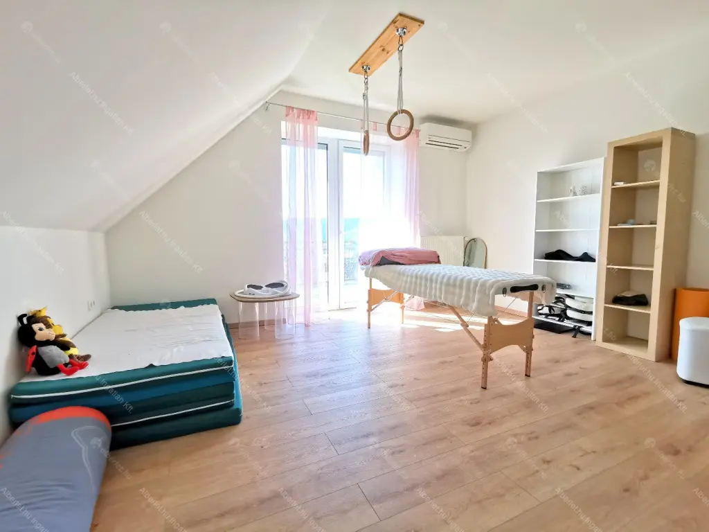 Kiadó albérlet 1199000 Ft/hó áron: Budapest, III. kerület  Éden utca. Mérete: 380 nm, 7 szobás | Alberlet.hu - 6682581