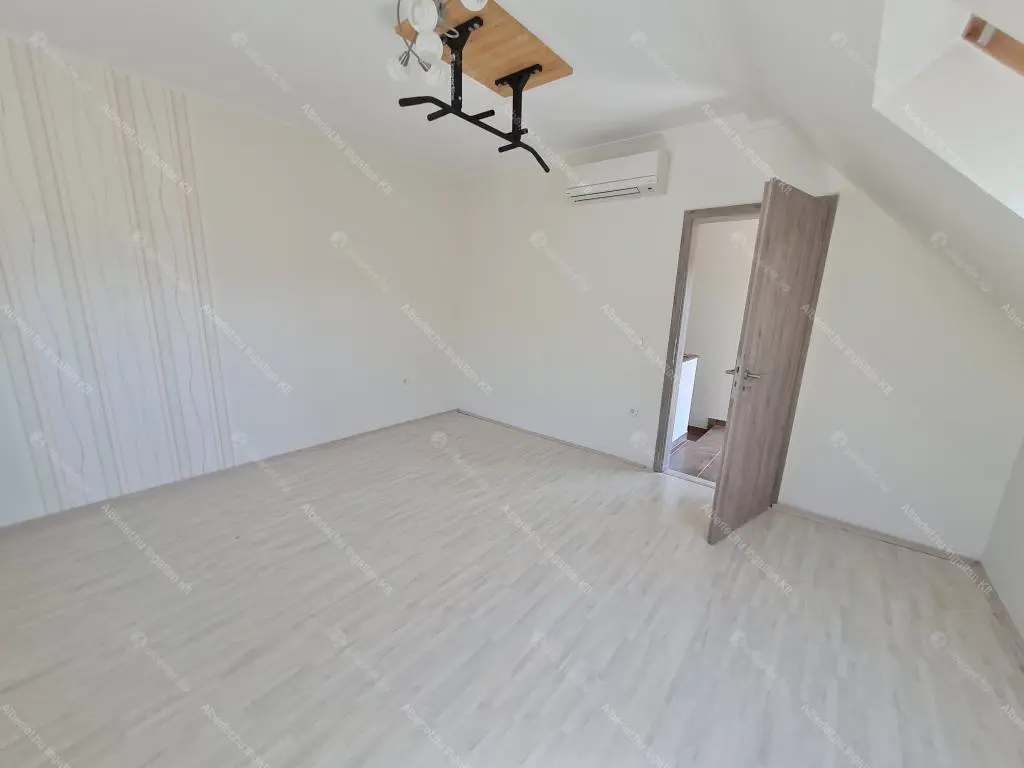 Kiadó albérlet 1199000 Ft/hó áron: Budapest, III. kerület  Éden utca. Mérete: 380 nm, 7 szobás | Alberlet.hu - 6682583