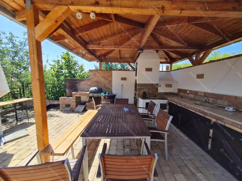 Kiadó albérlet 1199000 Ft/hó áron: Budapest, III. kerület  Éden utca. Mérete: 380 nm, 7 szobás | Alberlet.hu - 6682585